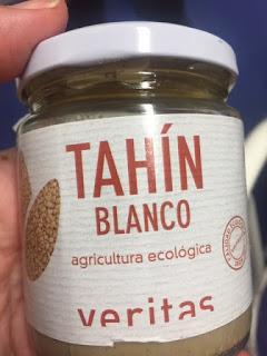 TAPA DE HUMMUS DE HABAS TIERNAS Y JAMON IBERICO