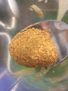 TAPA DE HUMMUS DE HABAS TIERNAS Y JAMON IBERICO