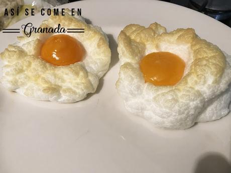 Pan y huevos nube