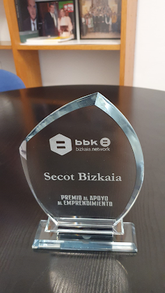 Secot Bizkaia premiada por BBK Bizkaia Network y la Fundación Urbegi Secot Bizkaia premiada por BBK Bizkaia Network y la Fundación Urbegi