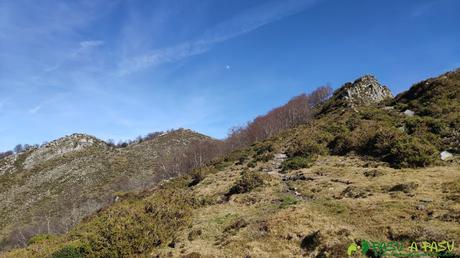 De camino al Pico Cunio