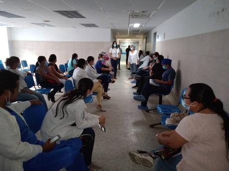 Gremios de la Salud denuncian incumplimiento de la primera fase de vacunación