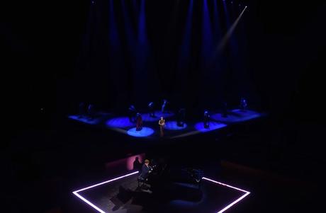 Brit Awards 2021: La iluminación, efectos visuales, y hologramas llevan los escenarios a otro nivel e19