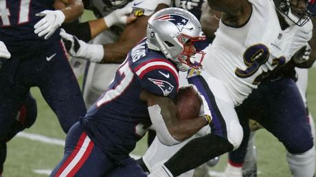 Los 5 mejores partidos de los Patriots en la Temporada NFL 2021 Damien Harris Patriots Week 10