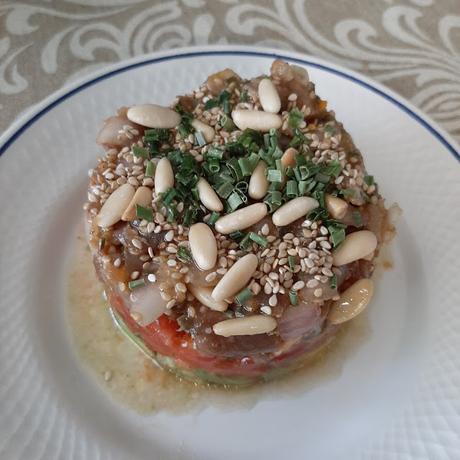 TARTAR DE ATUN AL ESTILO TAHILANDES TARTAR DE ATUN AL ESTILO TAHILANDES