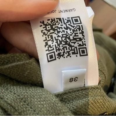 Outsourcing local de alcance mundial: cómo las estampas de Florencia Ponce de León revalorizan los diseños de Gabriela Hearst Outsourcing local de alcance mundial: cómo las estampas de Florencia Ponce de León revalorizan los diseños de Gabriela Hearst