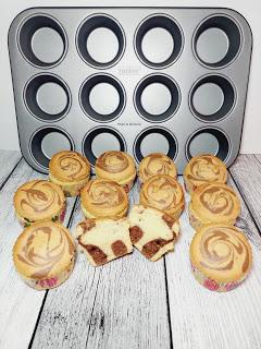 Magdalenas marmoladas fáciles ideales para merienda o desayuno Magdalenas marmoladas fáciles ideales para merienda o desayuno