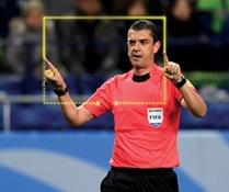 Es tan evidente que los árbitros se siguen equivocando ... by Mark de Zabaleta Es tan evidente que los árbitros se siguen equivocando ... by Mark de Zabaleta