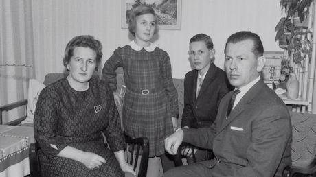 DOK.fest - Parte 6: La felicidad, eso tan difícil de lograr DOK.fest - Parte 6: La felicidad, eso tan difícil de lograr