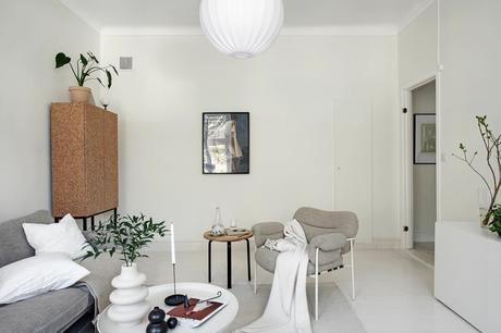 delikatissen wallpaper flowers swedish decor scandinavian style scandinavian decor scandinavian bedroom scandi style scandi hygge scandi bedroom scandi apartment papel de pared floral nordic style estilo nórdico cozy estilo nórdico acogedor estilo escandinavo decoración escandinavo cálido escandinavo acogedor dormitorio nórdico cozy house cozy home cozy apartment blue and white bedroom scandi  