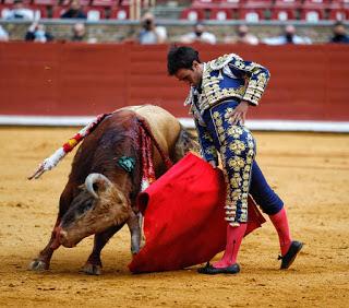 EL RAFI Y RUFO, OREJA EN LA NOVILLADA DE LA FERIA DE MAYO DE CÓRDOBA EL RAFI Y RUFO, OREJA EN LA NOVILLADA DE LA FERIA DE MAYO DE CÓRDOBA