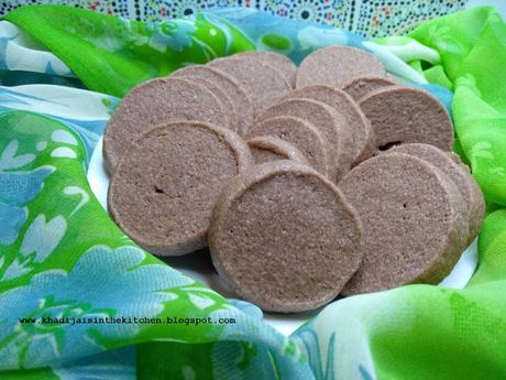 BISCUITS À LA POUDRE DE CACAO / COCOA POWDER COOKIES / GALLETAS CON COCOA EN POLVO / بيسكوي مسحوق الكاكاو BISCUITS À LA POUDRE DE CACAO / COCOA POWDER COOKIES / GALLETAS CON COCOA EN POLVO / بيسكوي مسحوق الكاكاو