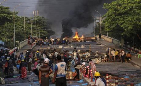 EEUU sanciona a ministros y jefe del Banco Central de Myanmar