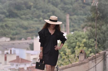 BLACK DRESS BLACK DRESS
