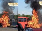 Camioneta valores incendia Glorita Juárez