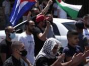 bandera cubana ondea Palestina agredida