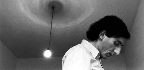 La gente anciana baila viejos valses vieneses / En la muerte de Franco Battiato