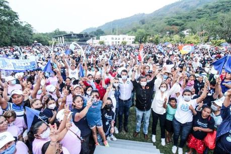 Octavio Pedroza es recibido en Matlapa y San Martín Chalchicuautla