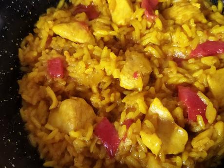 Arroz al curry con pechuga de pollo
