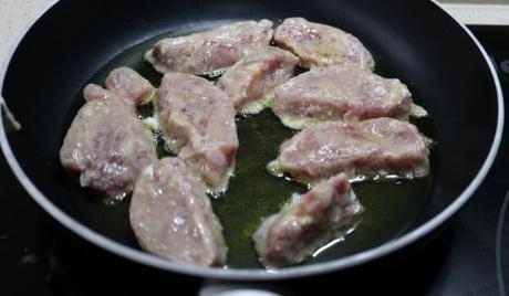 Ponemos el solomillo en la sartén y freímos