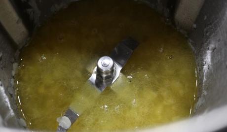 Echamos el resto de los ingredientes para realizar la salsa