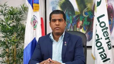Presentadora asegura suspendido director de Lotería planificó fraude en sorteo 1 de mayo.