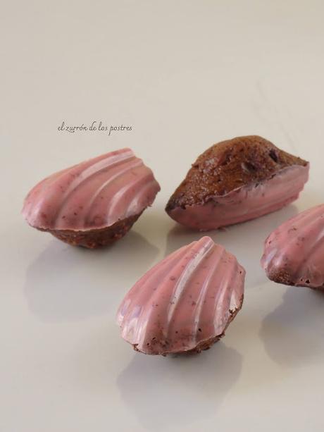 Madeleines de Cacao con Nibs y Ruby