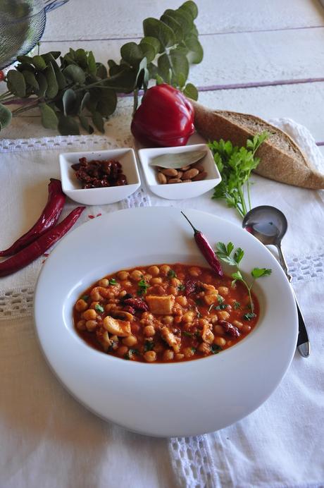 GARBANZOS CON JIBIA Y AJILLO DE ALMERÍA (CON THERMOMIX Y TRADICIONAL) GARBANZOS CON JIBIA Y AJILLO DE ALMERÍA (CON THERMOMIX Y TRADICIONAL)