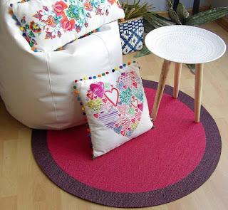 Alfombra redonda en el hogar Alfombra redonda en el hogar