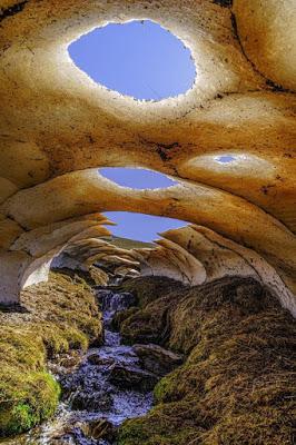 La tragedia de Gaza y el abrazo de Luna en la crisis de Ceuta. La tragedia de Gaza y el abrazo de Luna en la crisis de Ceuta.