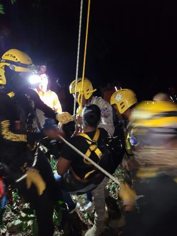 Rescatadas 32 personas quedaron atrapadas en cabinas teleférico Puerto Plata.