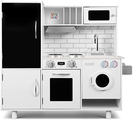 Cocinita de madera con lavadora