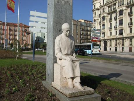 La estatua del doctor Guillermo Arce