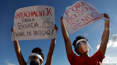 Brasileños salen a las calles contra Bolsonaro con marchas en todo el país