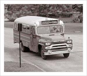 La Compañía de Autobuses Panamá-Colon.