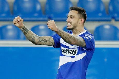 Javi Galán y Joselu, entre los mejores jugadores españoles de la temporada según Whoscored