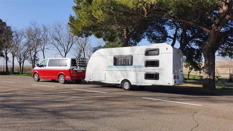 Caravana nueva, lista con todo lo que necesitas para equipar una caravana Caravana nueva, lista con todo lo que necesitas para equipar una caravana