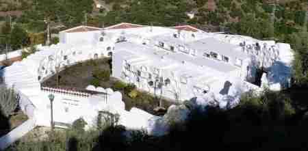 El cementerio “redondo” de Sayalonga