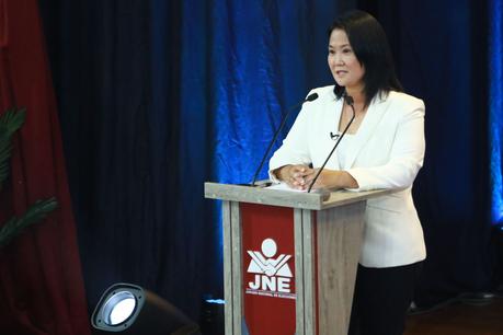 Debate: Keiko Fujimori propone trabajar con madres de comedores populares