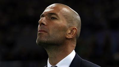 Zidane escribe una explosiva carta de despedida contra el Real Madrid y señala las razones de su adiós. Zidane escribe una explosiva carta de despedida contra el Real Madrid y señala las razones de su adiós.