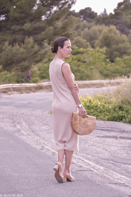 BEIGE DRESS