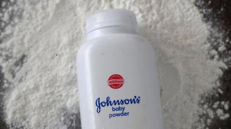Jhonson & Jhonson deberá pagar multa por vender talcos con productos cancerígenos