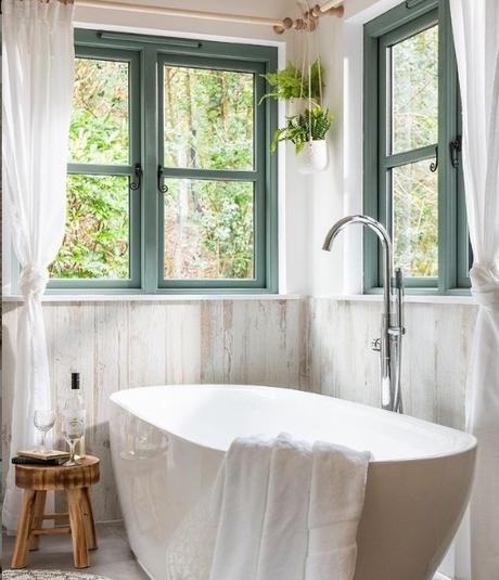 Tinas Exteriores en Sitios y Estilo Rusticos