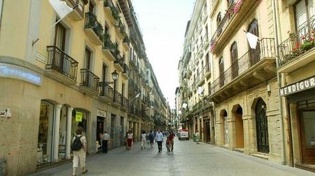 Detienen a mujer en Barcelona por presuntamente cortarle el miembro viril a su jefe