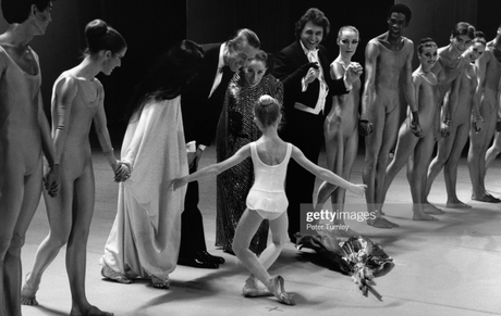 Halston, diseñando para la danza Halston, diseñando para la danza
