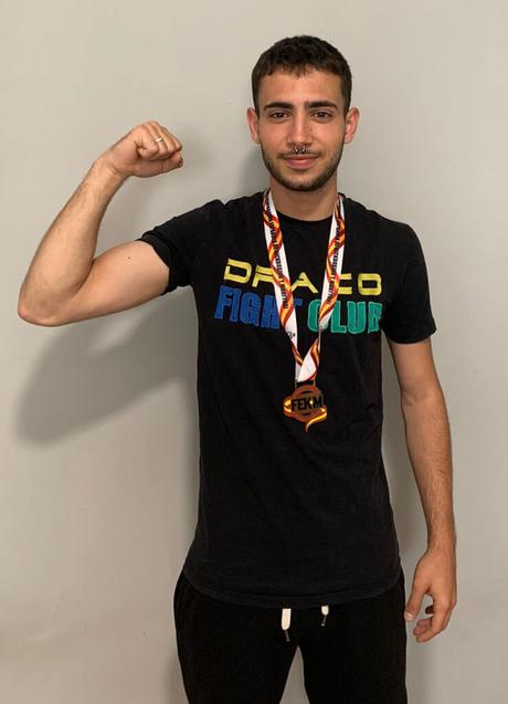 Carlos Rivero, medalla de Bronce en la categoría de -54Kg en KICKBOXING