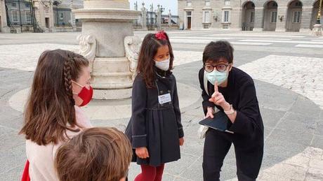 Campamento de verano en un palacio Campamento de verano en un palacio