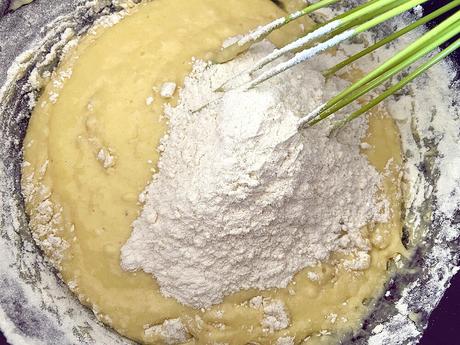 delikatissen yogur pear cake summer cake postres con fruta postre superfacil one bol cake fruit cake easy cake bizcocho tarta para barbacoa bizcocho superfacil bizcocho humedo bizcocho con frutas bizchoco jugoso bbq cake  