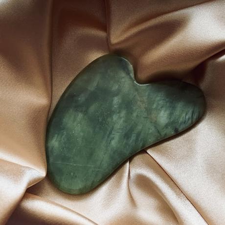 jade gua sha