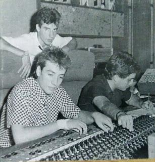 SPRAYS: 'TIEMPOS MODERNOS'